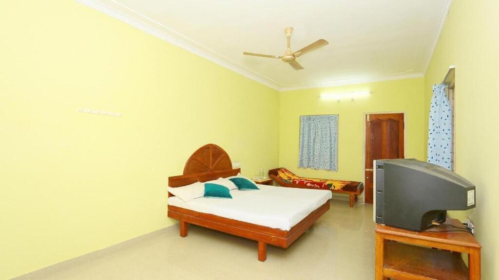 Hill Green Home Stay Теккади Экстерьер фото
