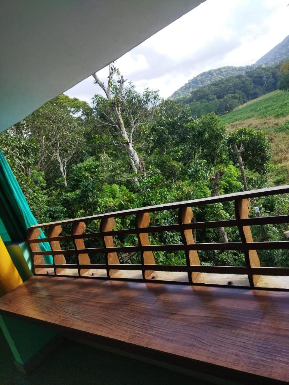 Hill Green Home Stay Теккади Экстерьер фото