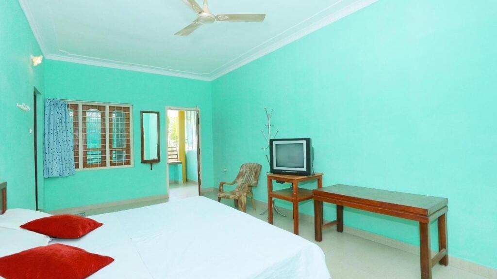 Hill Green Home Stay Теккади Экстерьер фото